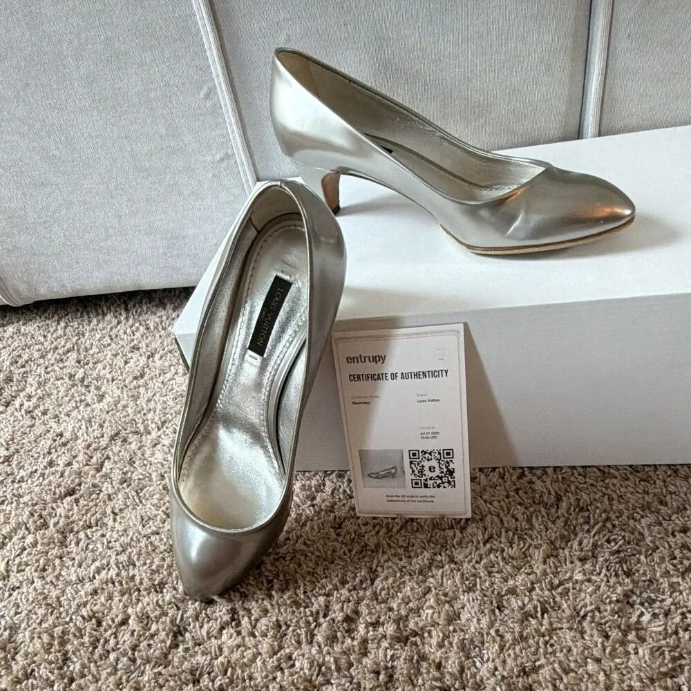 ⁠Louis Vuitton Metallic Silver Leather Almond Toe Kitten Heel Pumps EU 37 US 7